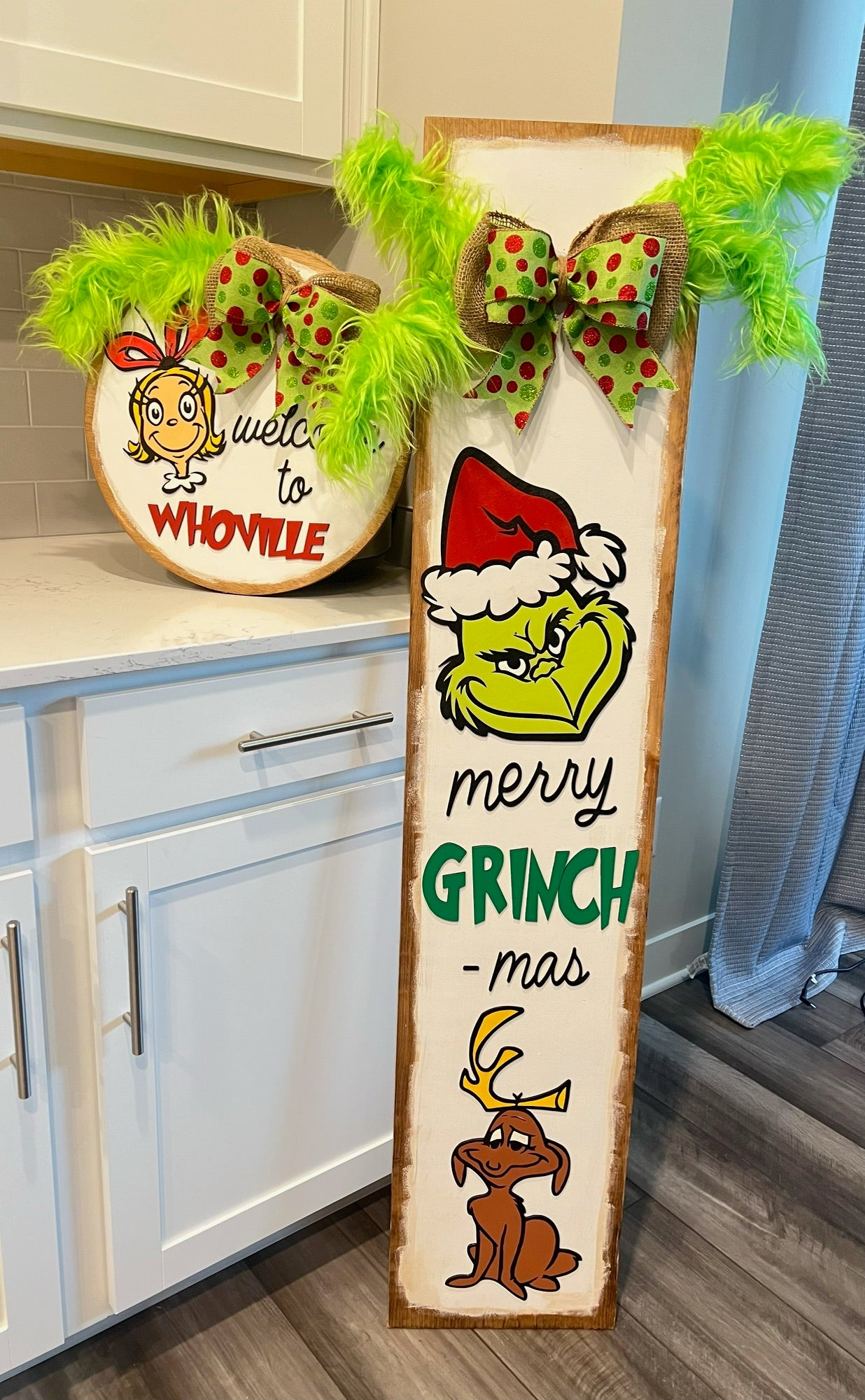 Door Hanger and Leaner Set - Merry Grinchmas